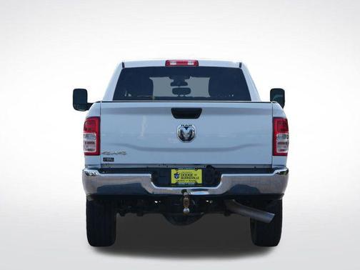 2021 RAM 2500 Big Horn Crew Cab 4x4 6'4' Box