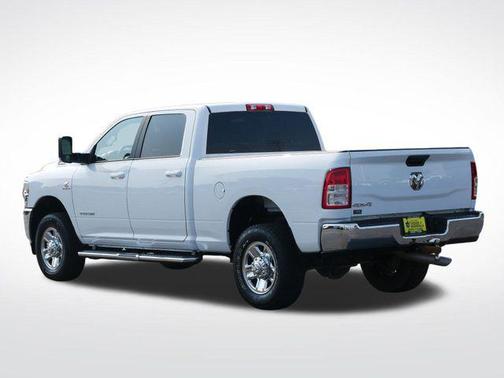 2021 RAM 2500 Big Horn Crew Cab 4x4 6'4' Box