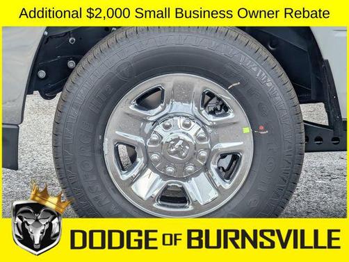 Bright White Clearcoat 2026 RAM 3500 Tradesman Crew Cab 4x4 8' Box