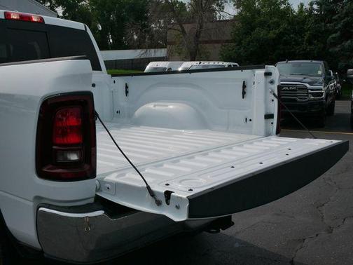 2025 RAM 3500 Tradesman Crew Cab 4x4 6'4' Box