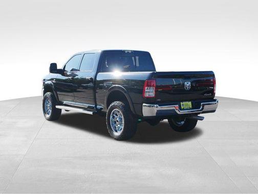 2024 RAM 2500 Tradesman Crew Cab 4x4 6'4' Box