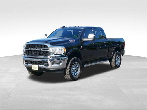 2024 RAM 2500 Tradesman Crew Cab 4x4 6'4' Box
