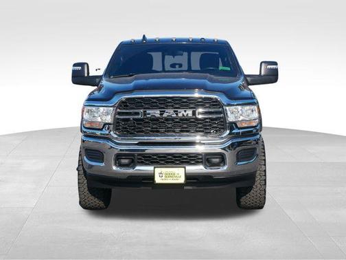 2024 RAM 2500 Tradesman Crew Cab 4x4 6'4' Box