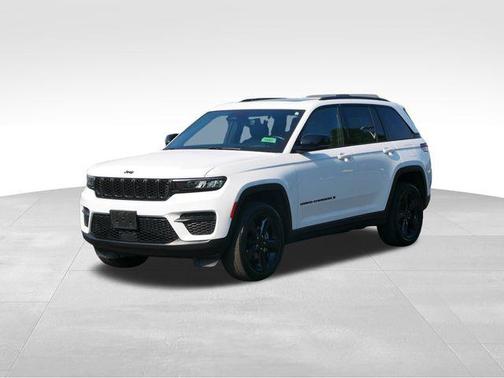 2022 Jeep Grand Cherokee Altitude