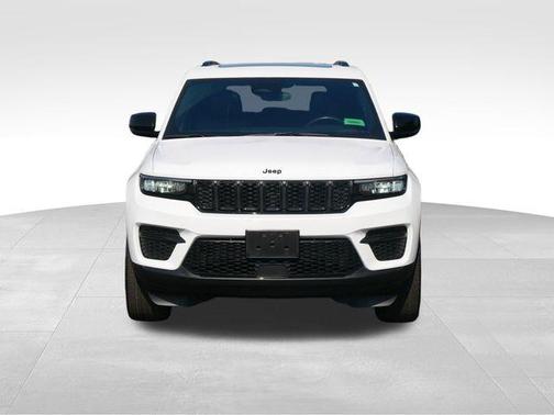 2022 Jeep Grand Cherokee Altitude