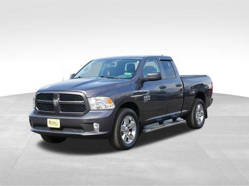 Granite Crystal Metallic Clearcoat 2019 RAM 1500 Express