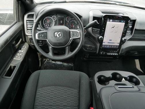 2025 RAM 2500 Tradesman Crew Cab 4x4 6'4' Box