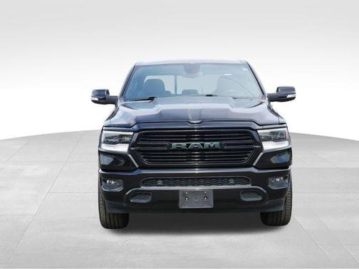 Diamond Black Crystal Pearlcoat 2019 RAM 1500 Big Horn