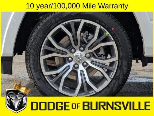 Ivory White Tri-Coat Pearlcoat 2026 RAM 1500 ST