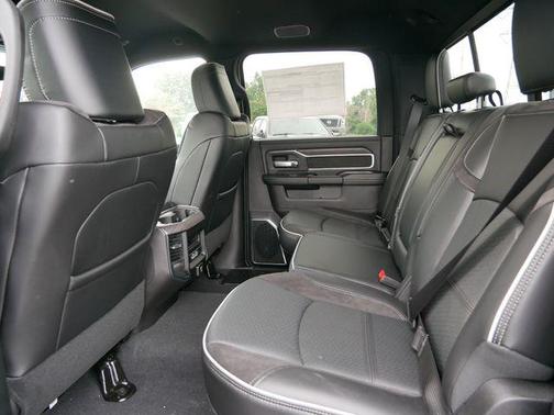 2025 RAM 2500 Laramie Crew Cab 4x4 6'4' Box