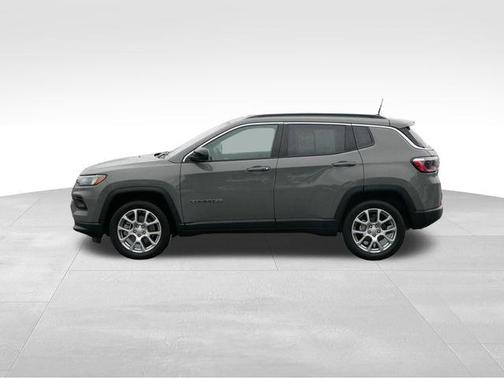 2024 Jeep Compass Latitude Lux