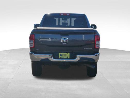 2021 RAM 2500 Tradesman Crew Cab 4x4 6'4' Box