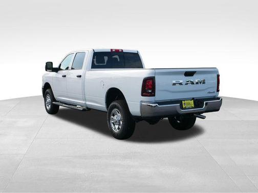 2025 RAM 2500 Tradesman Crew Cab 4x4 8' Box