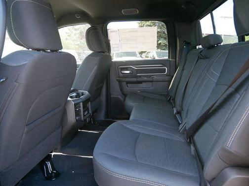 2025 RAM 2500 Big Horn Crew Cab 4x4 6'4' Box