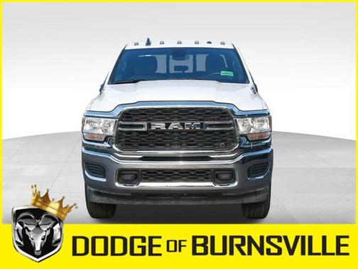2024 RAM 3500 Tradesman Crew Cab 4x4 8' Box