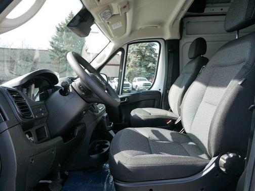 2025 RAM ProMaster 2500 Tradesman