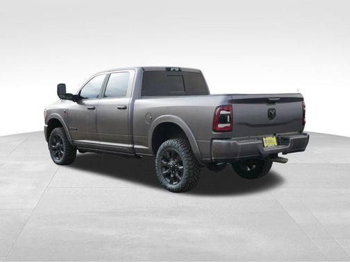 2022 RAM 2500 Limited Crew Cab 4x4 6'4' Box