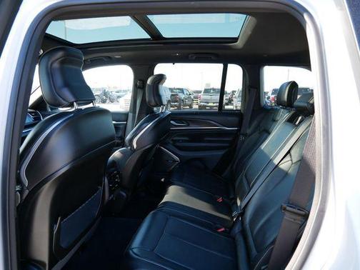 2022 Jeep Grand Cherokee 4xe Overland