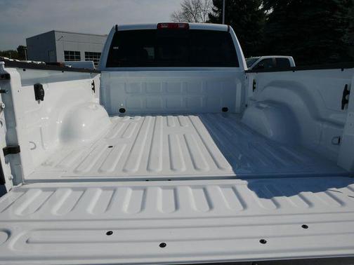 Bright White Clearcoat 2026 RAM 2500 Warlock Crew Cab 4x4 6'4' Box