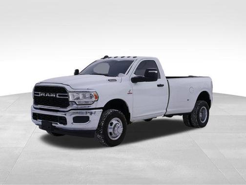 2024 RAM 3500 Tradesman Regular Cab 4x4 8' Box