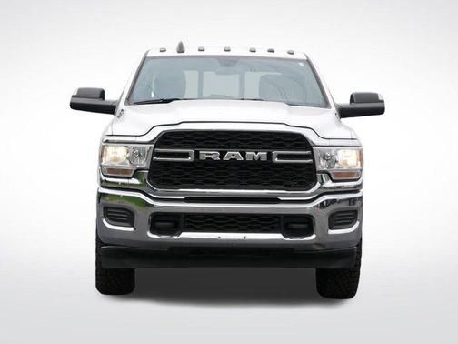 2021 RAM 3500 Tradesman Crew Cab 4x4 8' Box