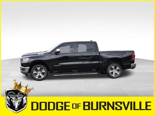 Diamond Black Crystal Pearlcoat 2023 RAM 1500 Laramie
