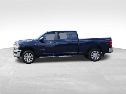2022 RAM 3500 Big Horn Mega Cab 4x4 6'4' Box