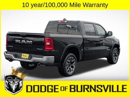 Diamond Black Crystal Pearlcoat 2026 RAM 1500 Laramie