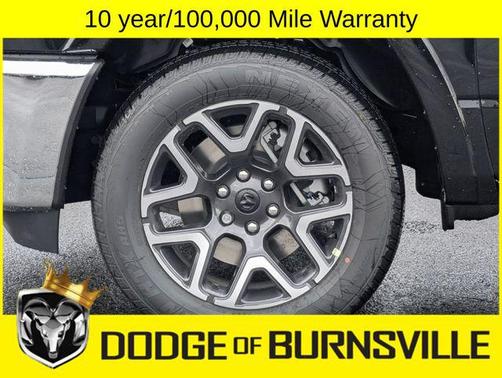 Diamond Black Crystal Pearlcoat 2026 RAM 1500 Laramie