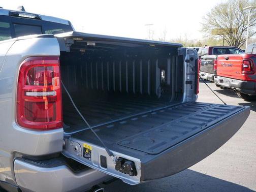 2025 RAM 1500 ST