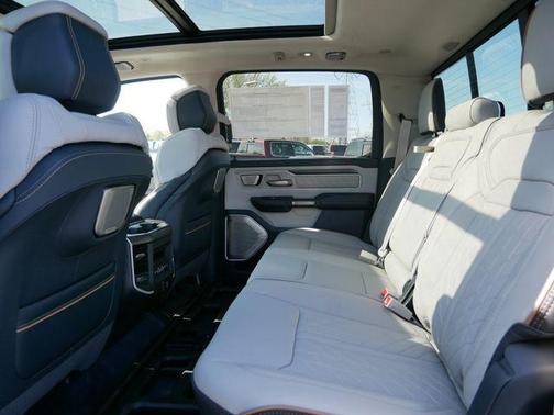 2025 RAM 1500 ST