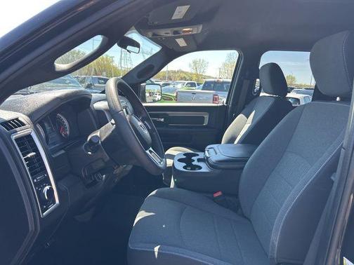 2022 RAM 1500 Classic Warlock Quad Cab 4x4 6'4' Box