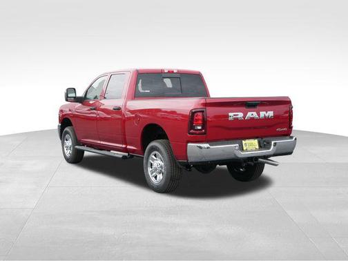 2025 RAM 3500 Tradesman Crew Cab 4x4 6'4' Box