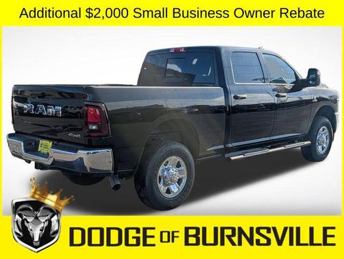 Diamond Black Crystal Pearlcoat 2026 RAM 2500 Tradesman Crew Cab 4x4 6'4' Box