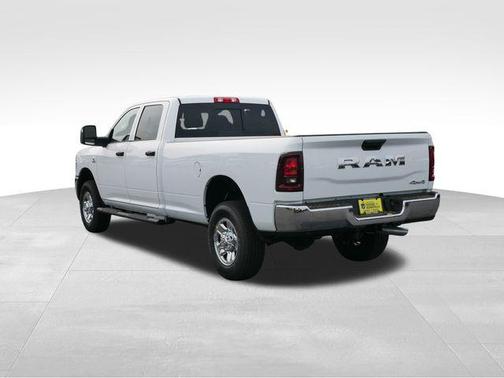 2025 RAM 2500 Tradesman Crew Cab 4x4 8' Box