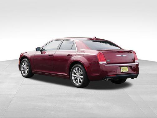 2016 Chrysler 300 Limited