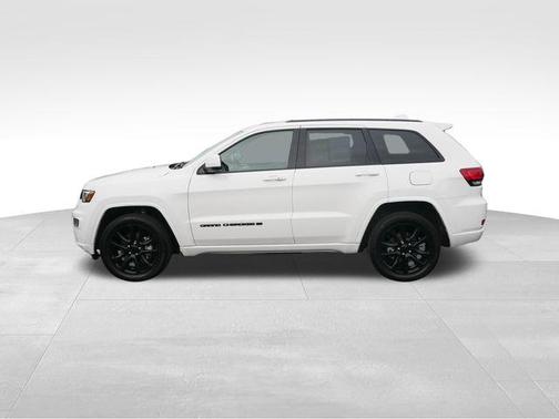 2022 Jeep Grand Cherokee Laredo