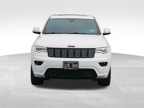 2022 Jeep Grand Cherokee Laredo