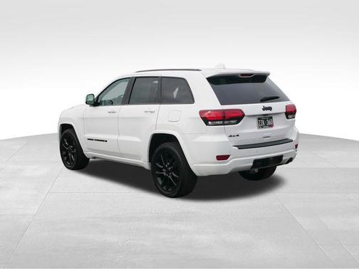 2022 Jeep Grand Cherokee Laredo