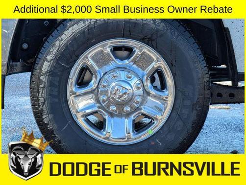 Bright White Clearcoat 2026 RAM 2500 Tradesman Crew Cab 4x4 6'4' Box