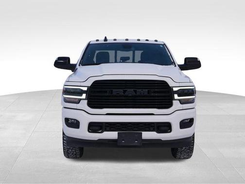 2020 RAM 2500 Laramie Crew Cab 4X4 6'4' Box