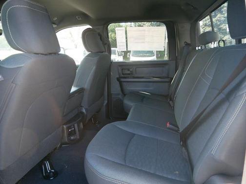 2025 RAM 3500 Tradesman Crew Cab 4x4 6'4' Box