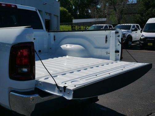 2025 RAM 3500 Tradesman Crew Cab 4x4 6'4' Box