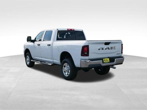 2025 RAM 2500 Tradesman Crew Cab 4x4 6'4' Box