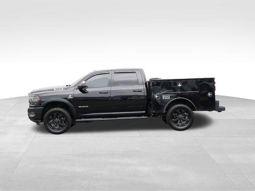 2021 RAM 3500 Tradesman Crew Cab 4x4 6'4' Box