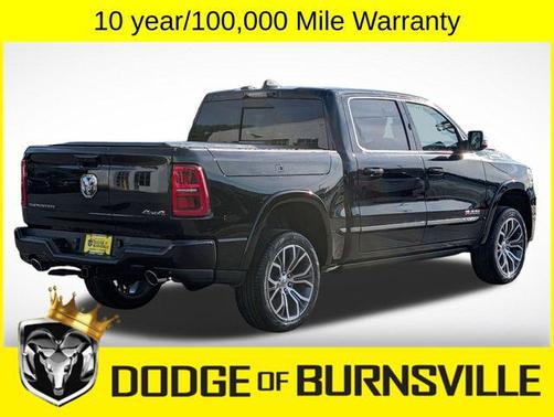 Diamond Black Crystal Pearlcoat 2026 RAM 1500 ST