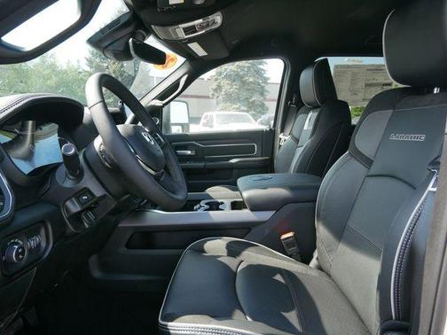 2025 RAM 2500 Laramie Crew Cab 4x4 6'4' Box