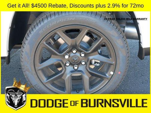 Ivory White Tri-Coat Pearlcoat 2026 RAM 1500 Laramie