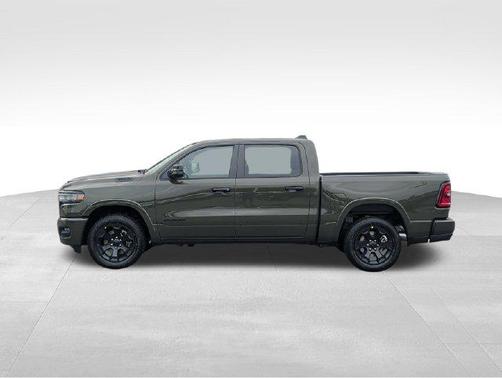 Tank 2027 RAM 1500 Big Horn/Lone Star