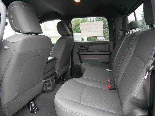 2025 RAM 3500 Tradesman Crew Cab 4x4 8' Box